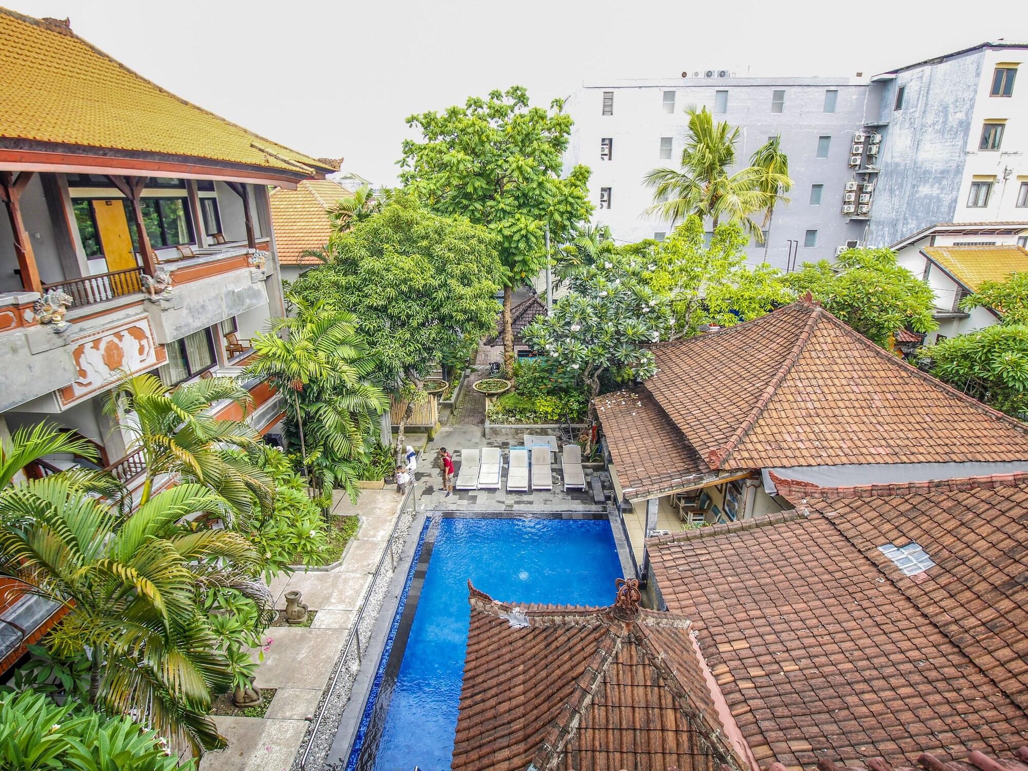 Legian Village Hotel - CHSE Certified Esterno foto