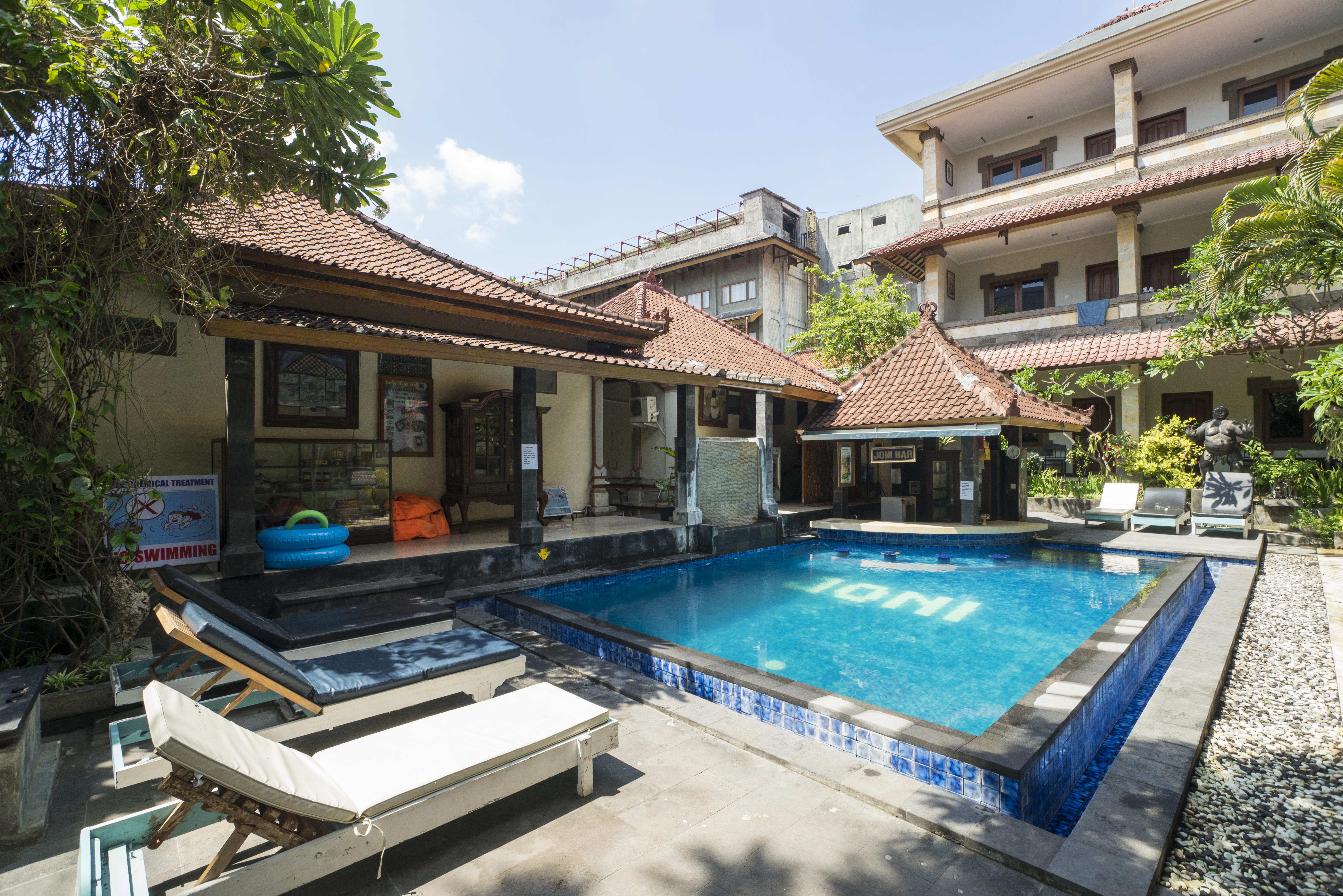 Legian Village Hotel - CHSE Certified Esterno foto