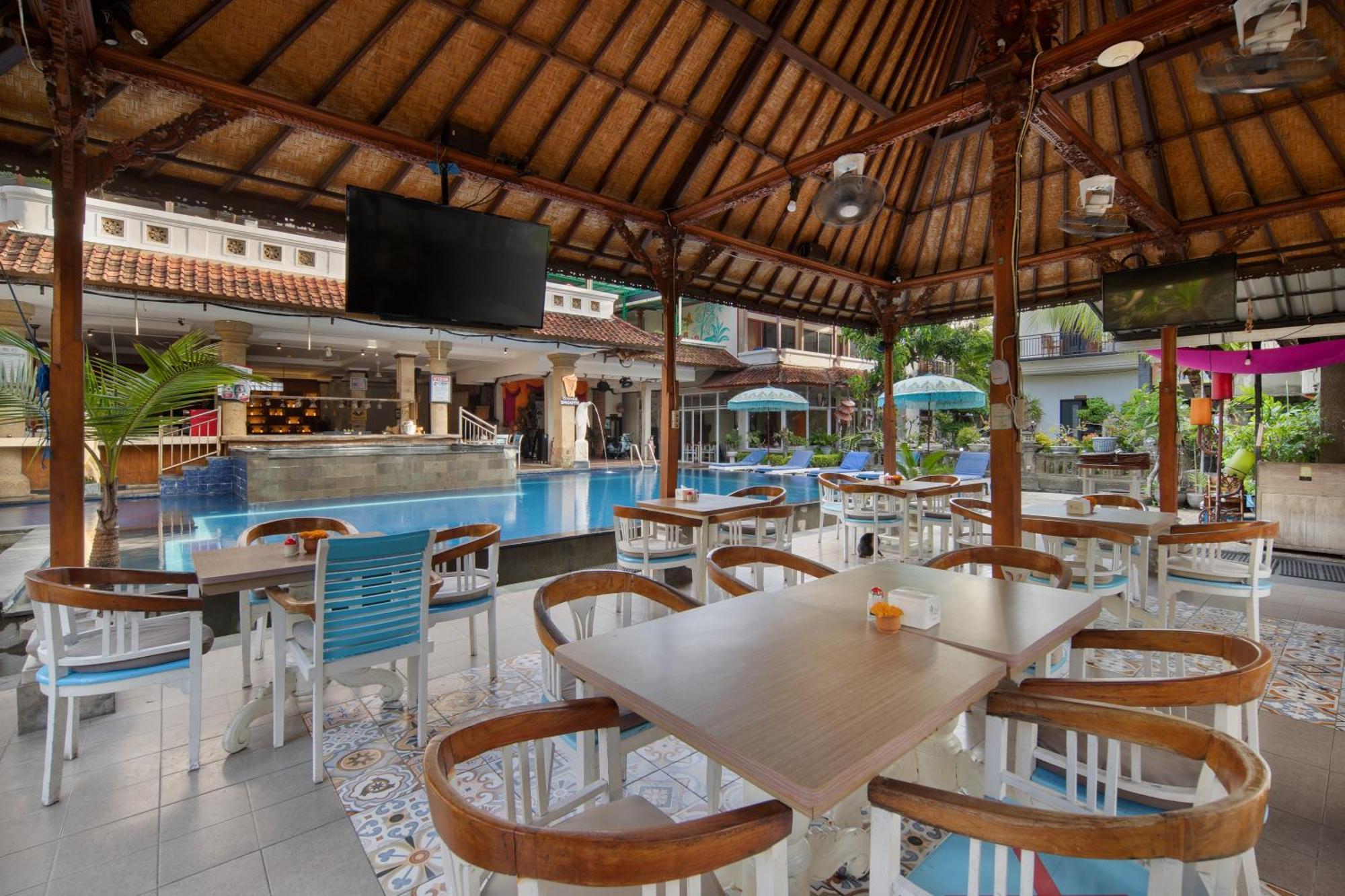 Legian Village Hotel - CHSE Certified Esterno foto