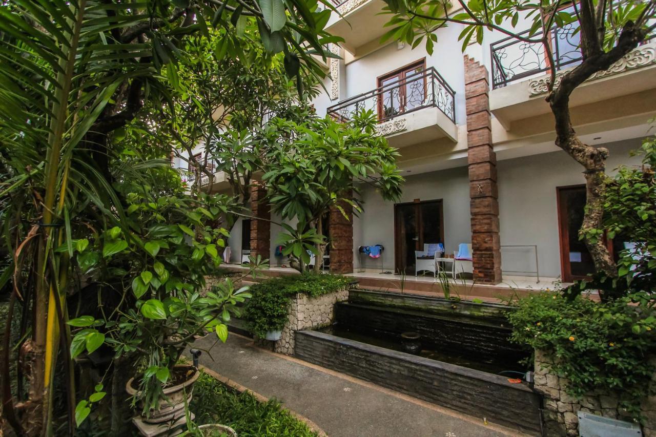 Legian Village Hotel - CHSE Certified Esterno foto